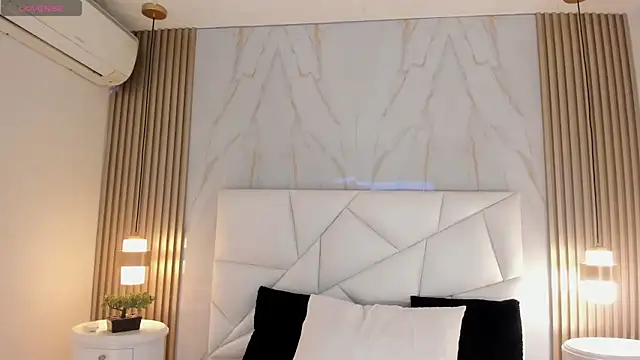 Snapshot of belacampbell chatting on 10-14-25, 04:57 belacampbell online show from 10-14-25, 04:57