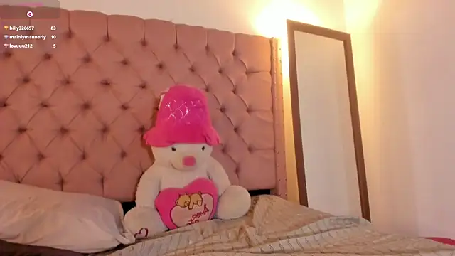 Snapshot of xanna_sweet chatting on 02-07-25, 11:24 xanna sweet online show from 02-07-25, 11:24