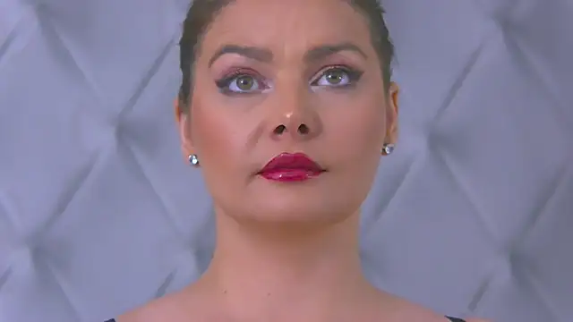 RissaRheys online show from 10-16-25, 04:08