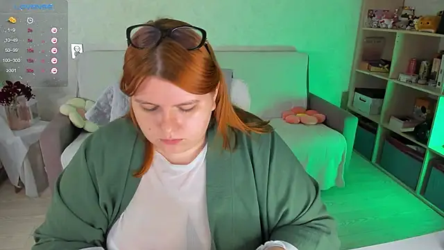 Snapshot of Melissa_Purr chatting on 12-04-24, 07:50 Melissa Purr online show from 12-04-24, 07:50