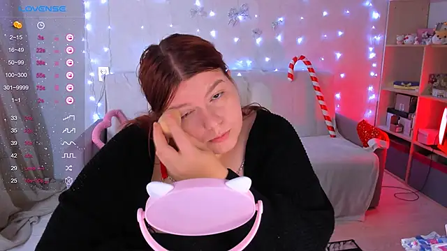 Snapshot of Melissa_Purr chatting on 12-28-24, 12:45 Melissa Purr online show from 12-28-24, 12:45