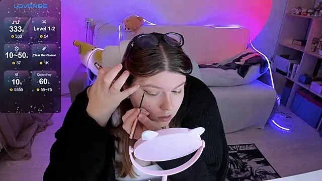 Snapshot of Melissa_Purr chatting on 02-17-25, 03:42 Melissa Purr online show from 02-17-25, 03:42