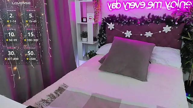 FeralPeach online show from 01-04-25, 10:38