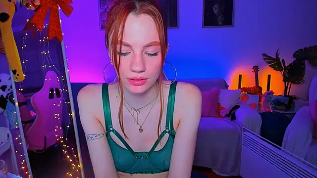 Alyssa Smitt online show from 02-19-25, 07:39