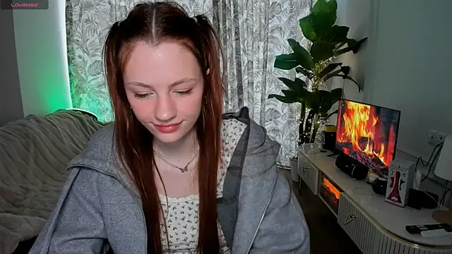 Alyssa Smitt online show from 06-04-26, 02:06