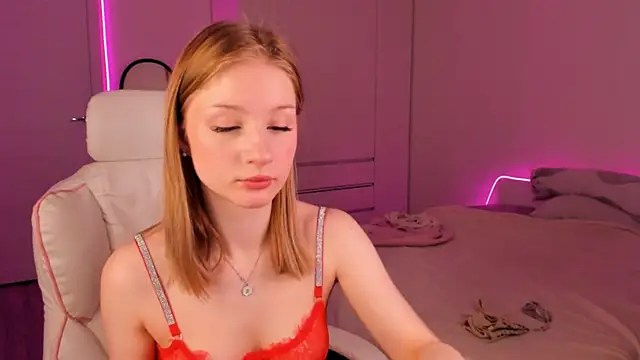 Eva Davi online show from 02-19-25, 01:51