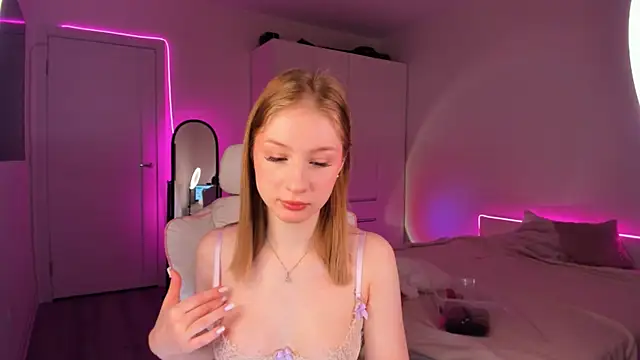 Eva Davi online show from 03-02-25, 01:58