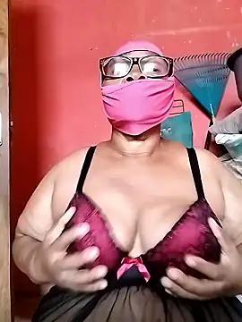 Snapshot of naughtygrannyXXX chatting on 01-21-25, 07:15 naughtygrannyXXX online show from 01-21-25, 07:15