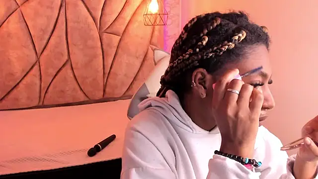 Queen perla  online show from 01-20-25, 11:45