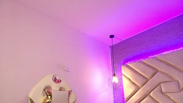 Queen perla  online show from 03-21-25, 12:17