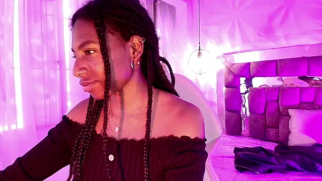 Queen perla  online show from 07-23-26, 08:07