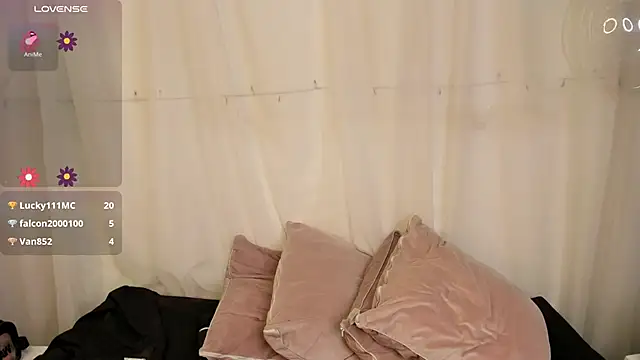 Snapshot of samantha-black chatting on 01-30-25, 08:43 samantha-black online show from 01-30-25, 08:43