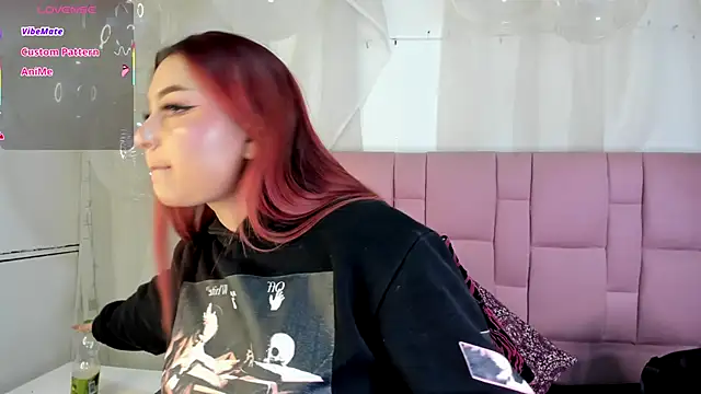 Snapshot of samantha-black chatting on 10-21-25, 05:46 samantha-black online show from 10-21-25, 05:46