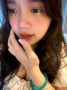 Hotellinh12 online show from 11-14-25, 01:32