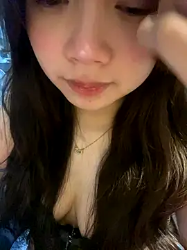 Hotellinh12 online show from 11-23-25, 04:29