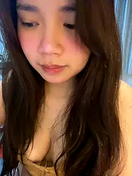 Hotellinh12 online show from 12-01-25, 05:07