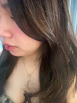 Hotellinh12 online show from 01-14-26, 05:02