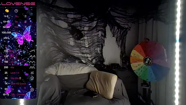 Snapshot of Milfshakecafe chatting on 10-07-25, 07:38 Milfshakecafe online show from 10-07-25, 07:38