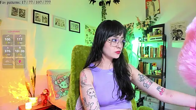 Conlosmichis online show from 12-22-25, 11:02