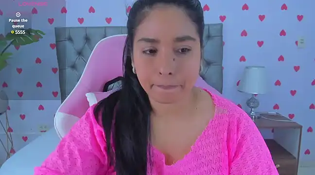 hurrem had online show from 01-24-25, 02:28