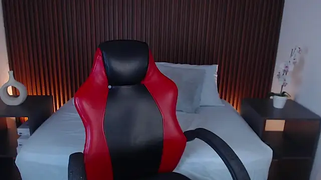 Snapshot of lizowenn_ chatting on 03-12-25, 12:15 lizowenn online show from 03-12-25, 12:15