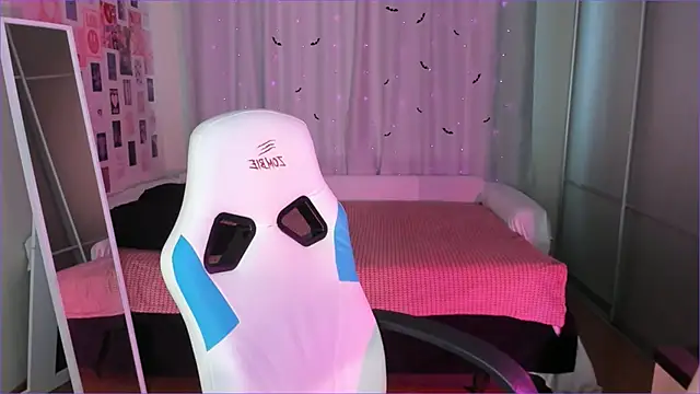 Vanessa Verona online show from 03-18-26, 05:32