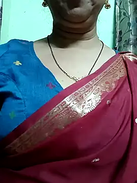 Snapshot of Rosy-B chatting on 12-14-24, 06:30 Rosy-B online show from 12-14-24, 06:30