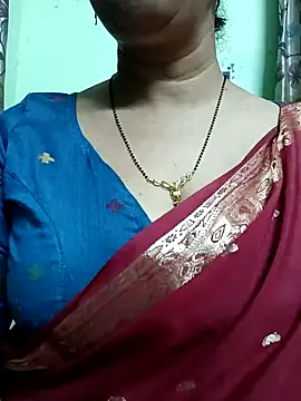 Snapshot of Rosy-B chatting on 12-16-24, 12:59 Rosy-B online show from 12-16-24, 12:59