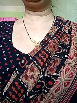 Snapshot of Rosy-B chatting on 03-27-26, 09:53 Rosy-B online show from 03-27-26, 09:53