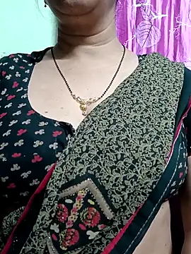 Snapshot of Rosy-B chatting on 04-09-26, 09:42 Rosy-B online show from 04-09-26, 09:42