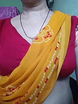 Snapshot of Rosy-B chatting on 05-20-26, 09:59 Rosy-B online show from 05-20-26, 09:59