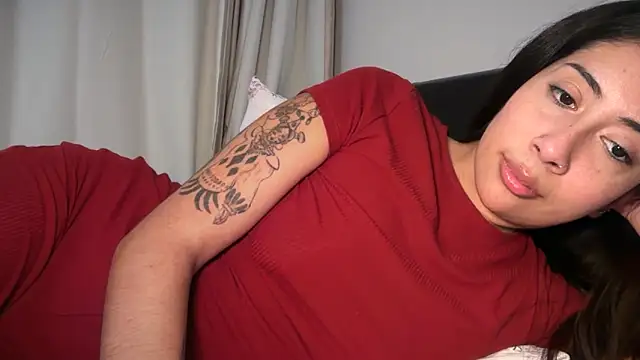 Snapshot of LorenaAnderson chatting on 02-15-26, 08:16 LorenaAnderson online show from 02-15-26, 08:16