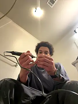 Snapshot of Clearlytothepoint420 chatting on 12-04-24, 05:38 Clearlytothepoint420 online show from 12-04-24, 05:38