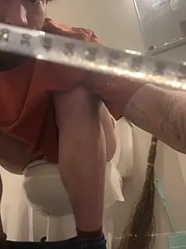 Snapshot of Clearlytothepoint420 chatting on 12-21-24, 04:36 Clearlytothepoint420 online show from 12-21-24, 04:36