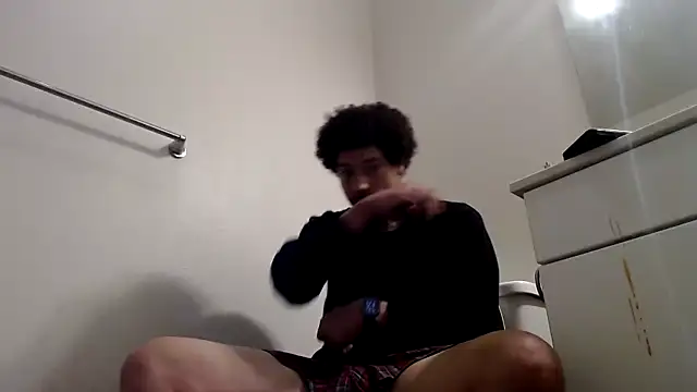 Snapshot of Clearlytothepoint420 chatting on 01-03-25, 10:31 Clearlytothepoint420 online show from 01-03-25, 10:31