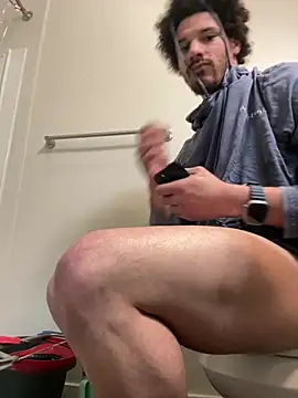 Snapshot of Clearlytothepoint420 chatting on 02-06-25, 11:10 Clearlytothepoint420 online show from 02-06-25, 11:10