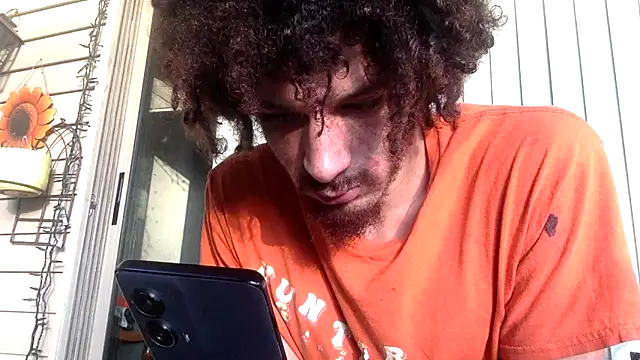 Snapshot of Clearlytothepoint420 chatting on 10-19-25, 01:01 Clearlytothepoint420 online show from 10-19-25, 01:01