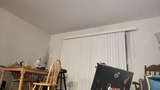 Snapshot of Clearlytothepoint420 chatting on 11-05-25, 09:53 Clearlytothepoint420 online show from 11-05-25, 09:53