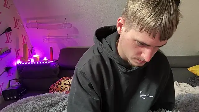 Cookieboy88 online show from 04-24-26, 08:28