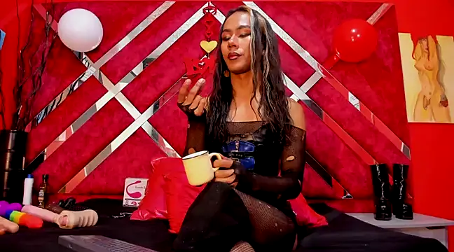 Snapshot of Scarlett_Hot5 chatting on 02-14-25, 08:48 Scarlett Hot5 online show from 02-14-25, 08:48