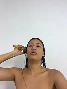 Valentinabaker online show from 10-29-25, 10:06