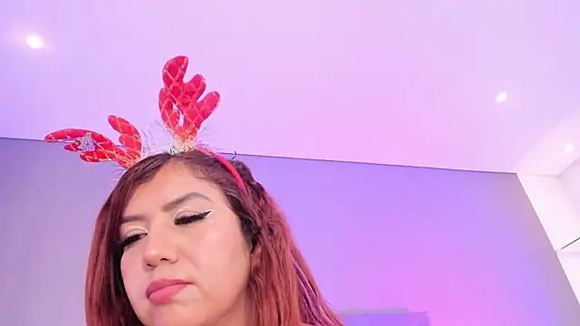 Snapshot of AriaRusso chatting on 12-24-24, 05:16 AriaRusso online show from 12-24-24, 05:16