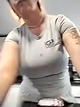 Snapshot of AriaRusso chatting on 01-28-25, 07:53 AriaRusso online show from 01-28-25, 07:53