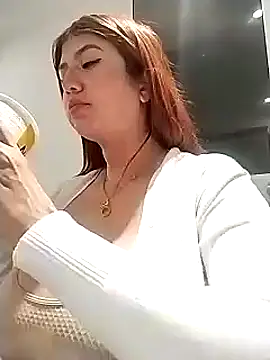 Snapshot of AriaRusso chatting on 02-18-25, 12:37 AriaRusso online show from 02-18-25, 12:37