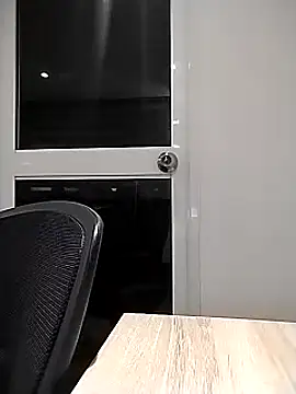 Snapshot of AriaRusso chatting on 03-13-25, 12:27 AriaRusso online show from 03-13-25, 12:27