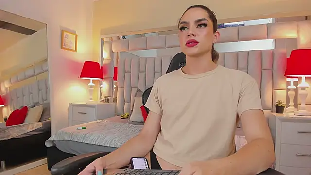 mariiahneedles online show from 12-20-24, 09:17