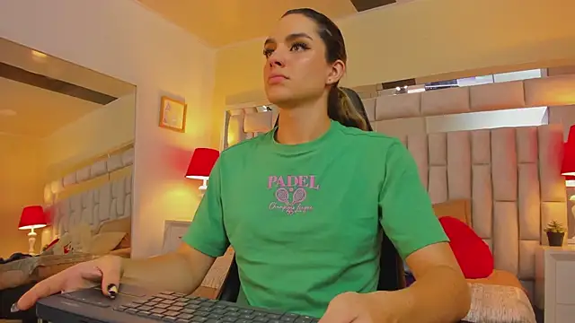 mariiahneedles online show from 01-02-25, 11:27