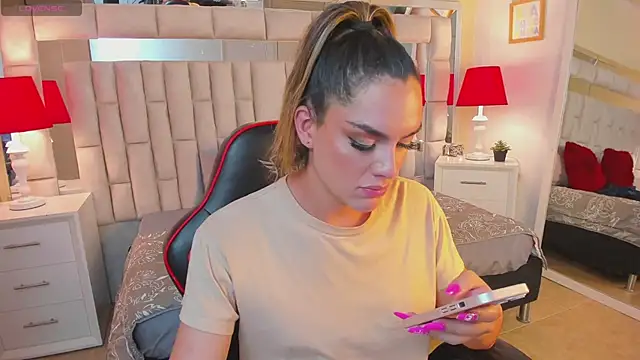 mariiahneedles online show from 02-04-25, 03:54