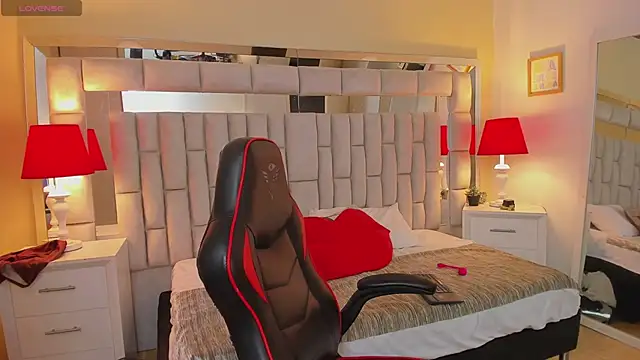 mariiahneedles online show from 02-18-25, 04:37