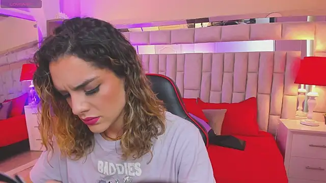 mariiahneedles online show from 03-17-25, 09:55